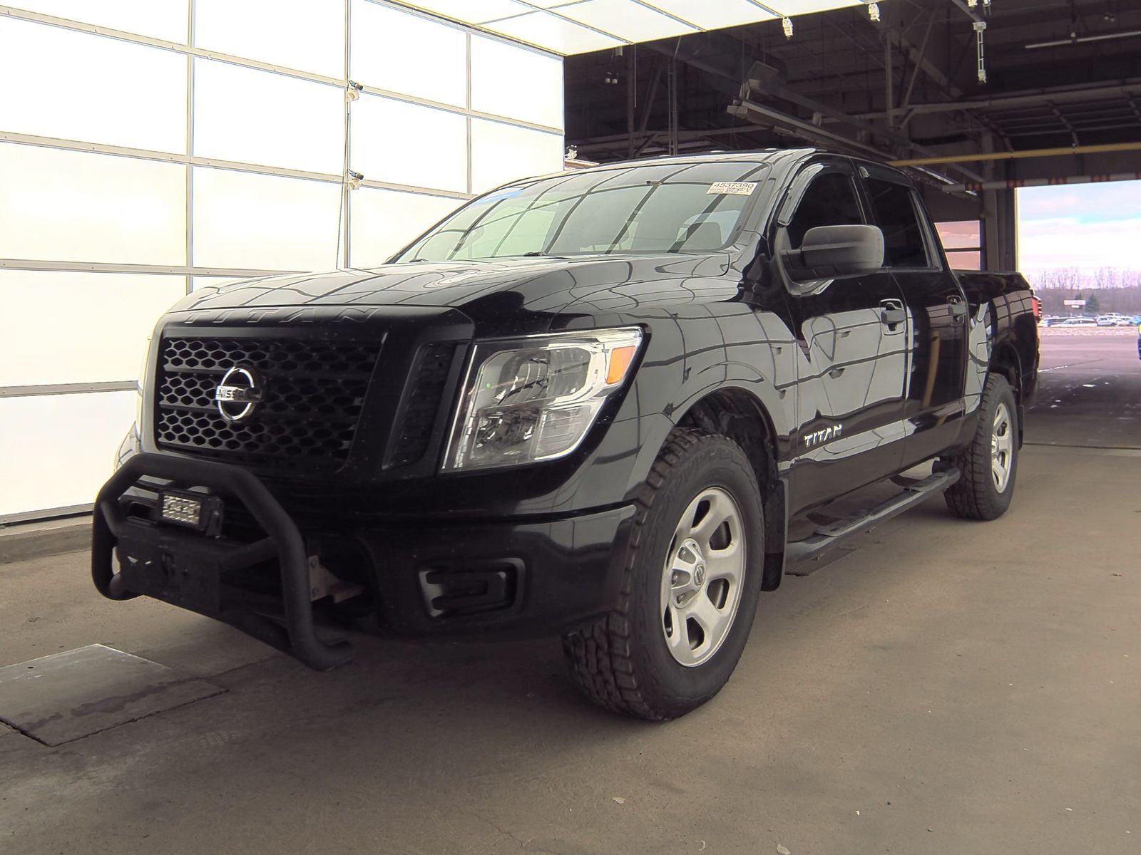 2018 Nissan TITAN S Crew Cab Extra Short Bed