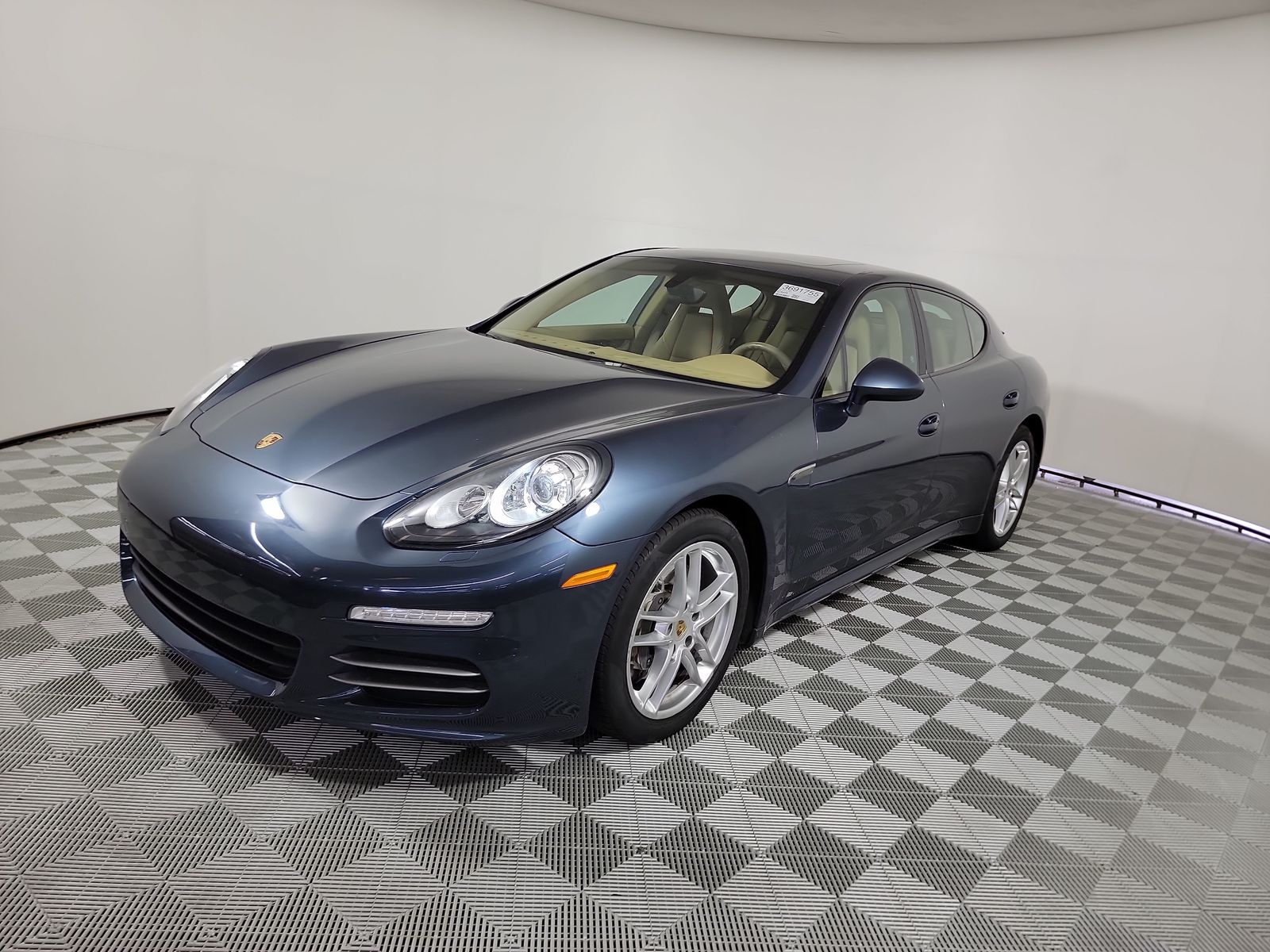 2014 Porsche Panamera 4
