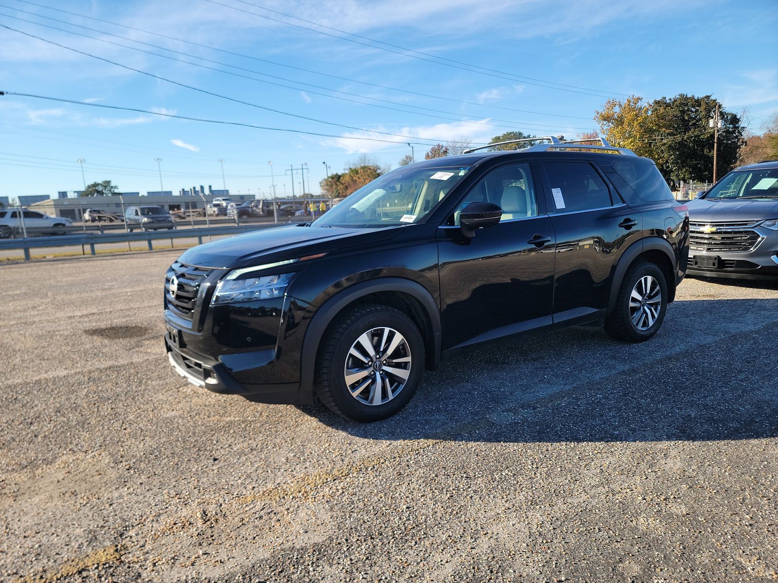 2023 Nissan Pathfinder SL
