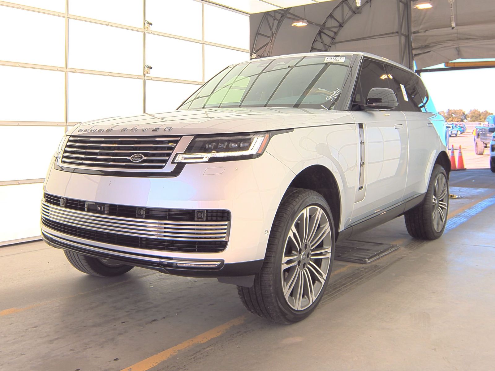 2024 Land Rover Range Rover SV