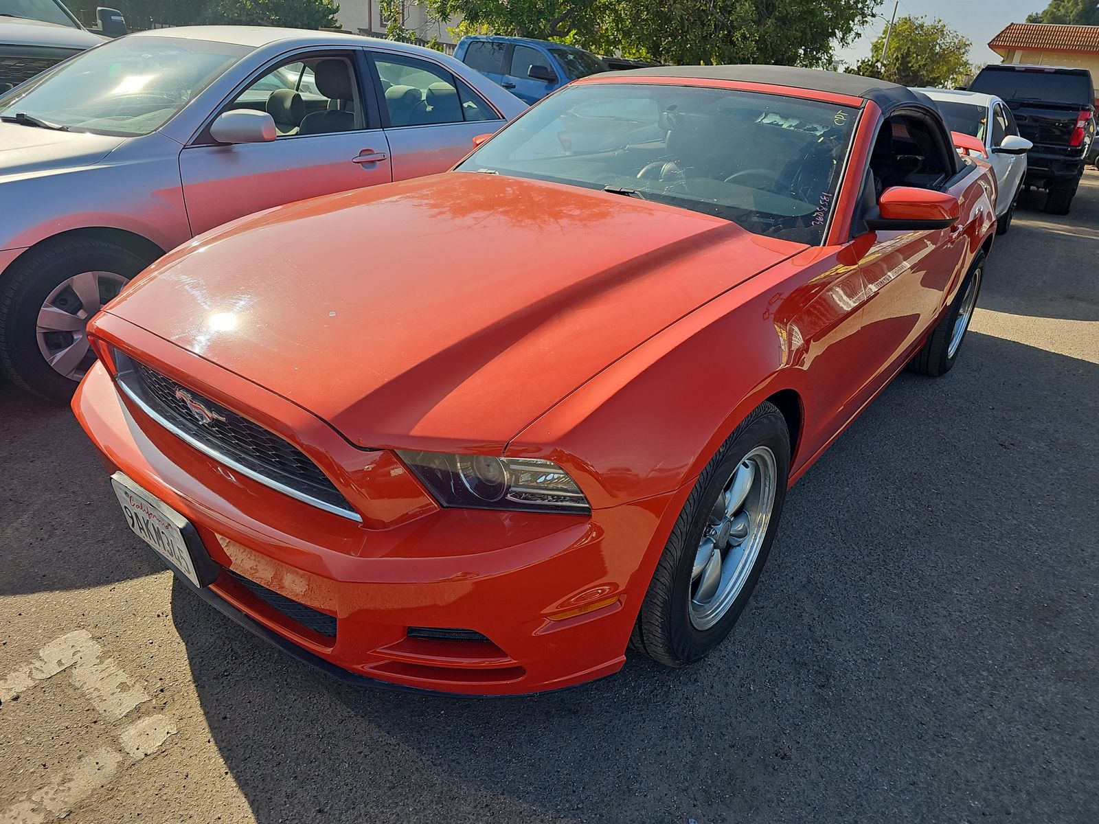 2014 Ford Mustang V6 Premium RWD