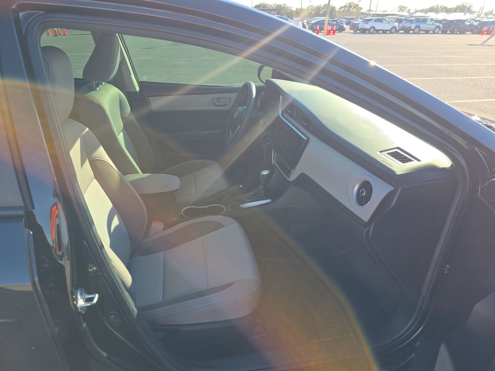 2018 Toyota Corolla LE FWD