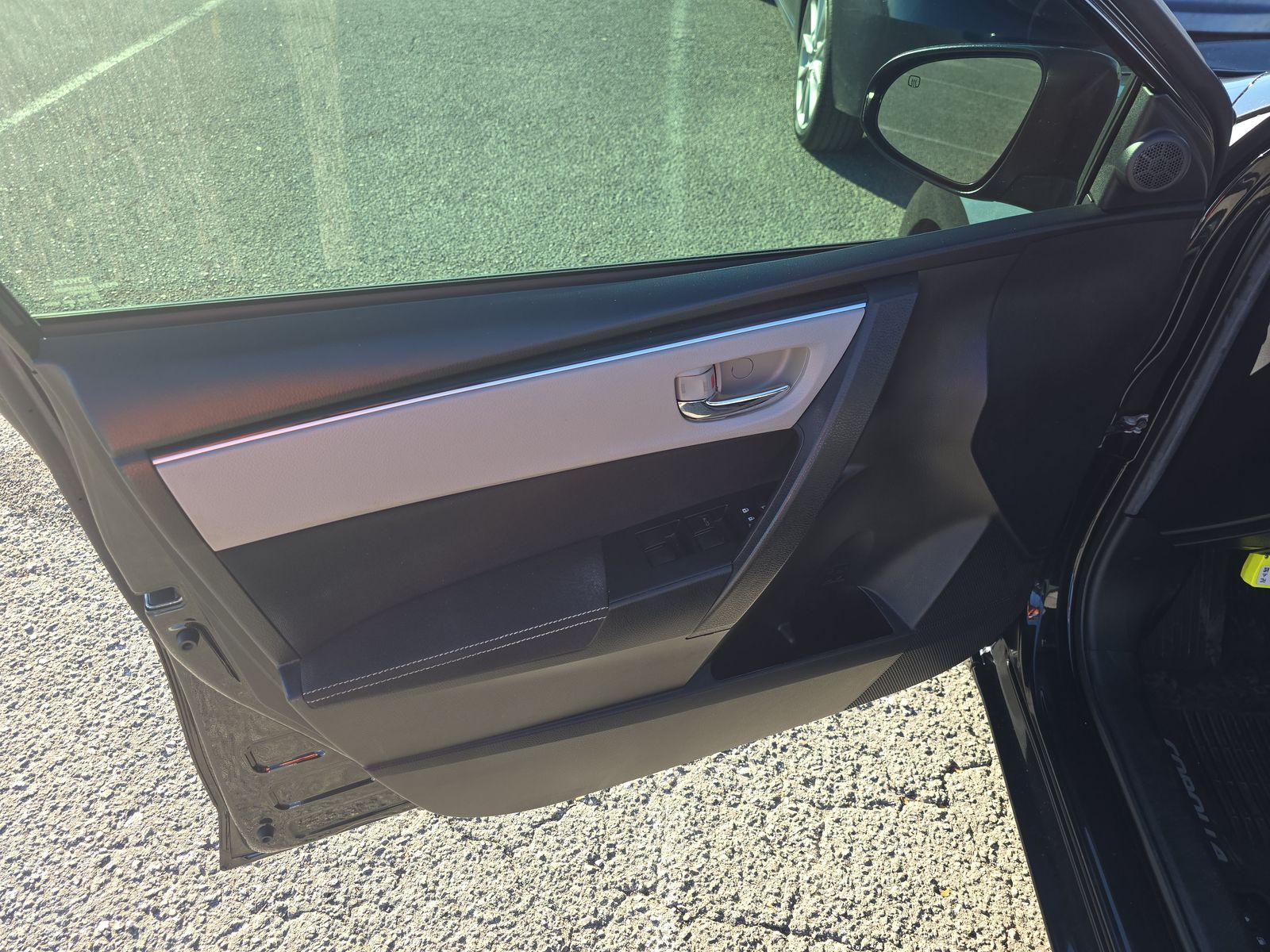 2018 Toyota Corolla LE FWD