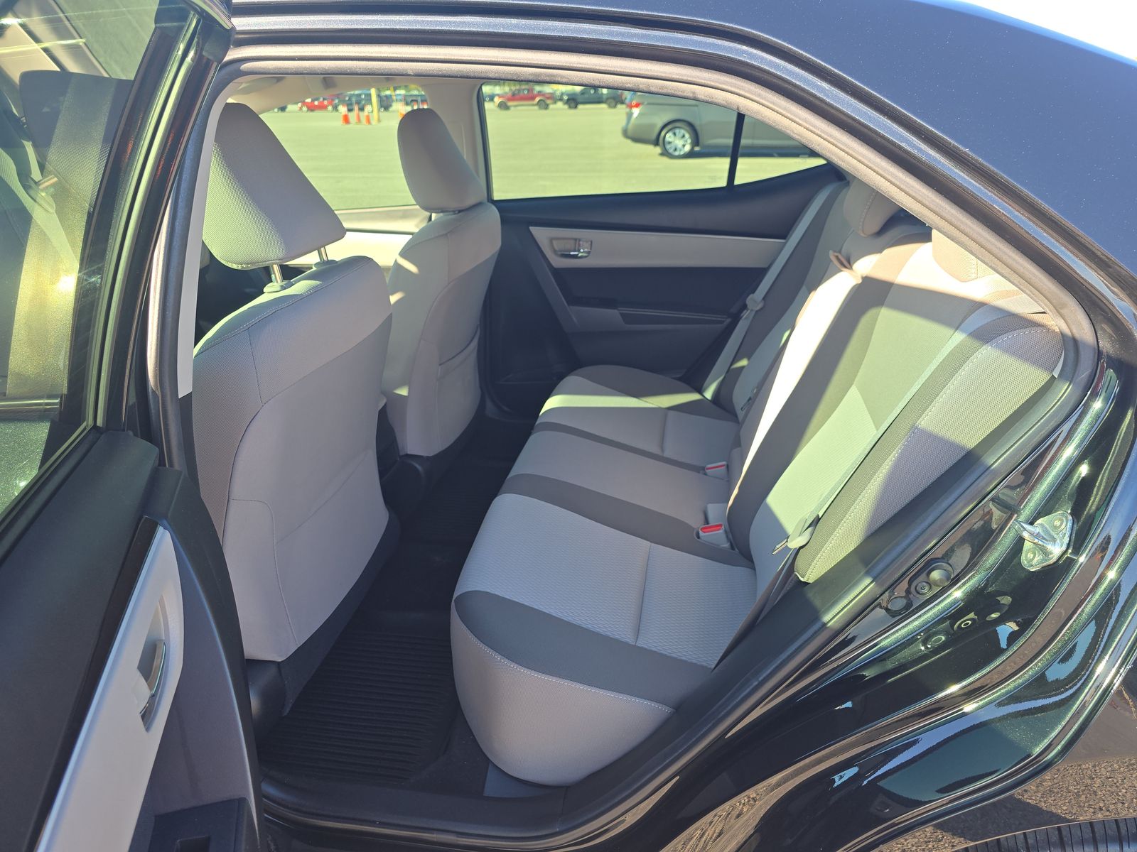 2018 Toyota Corolla LE FWD