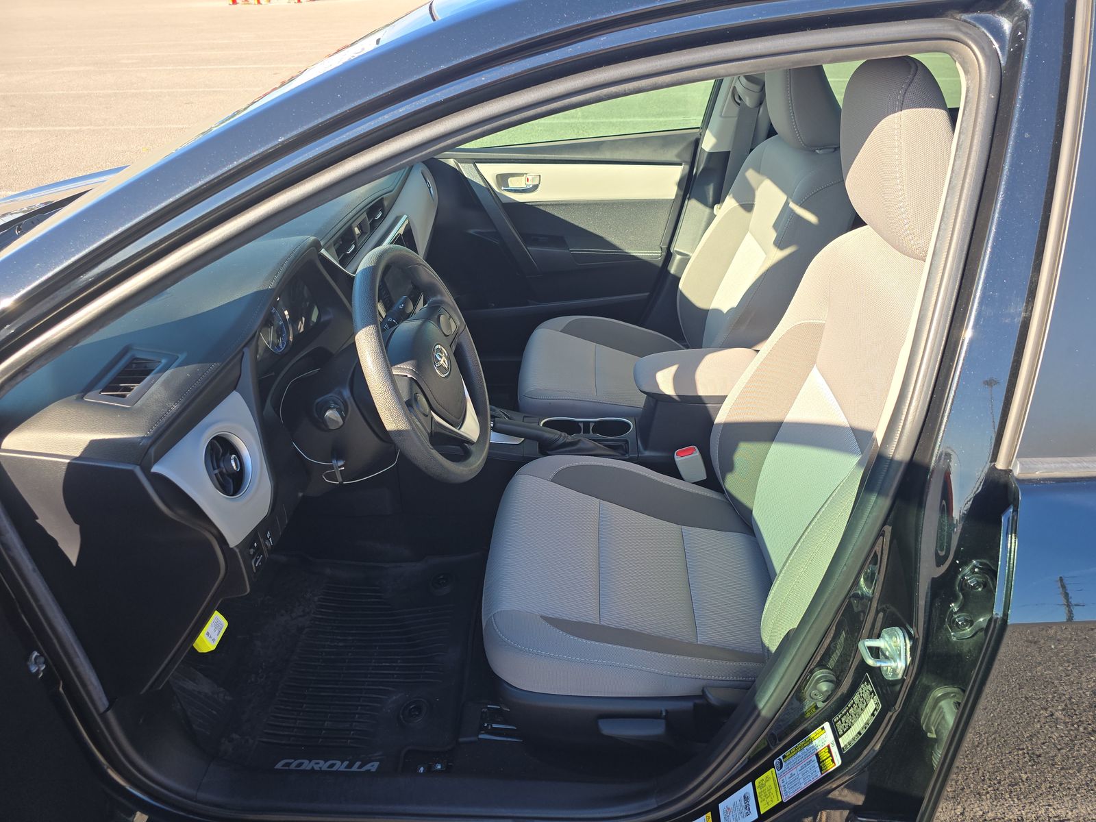 2018 Toyota Corolla LE FWD