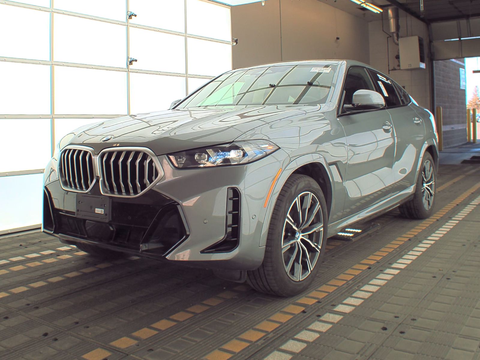 2025 BMW X6 Sports Activity Coupe xDrive40i