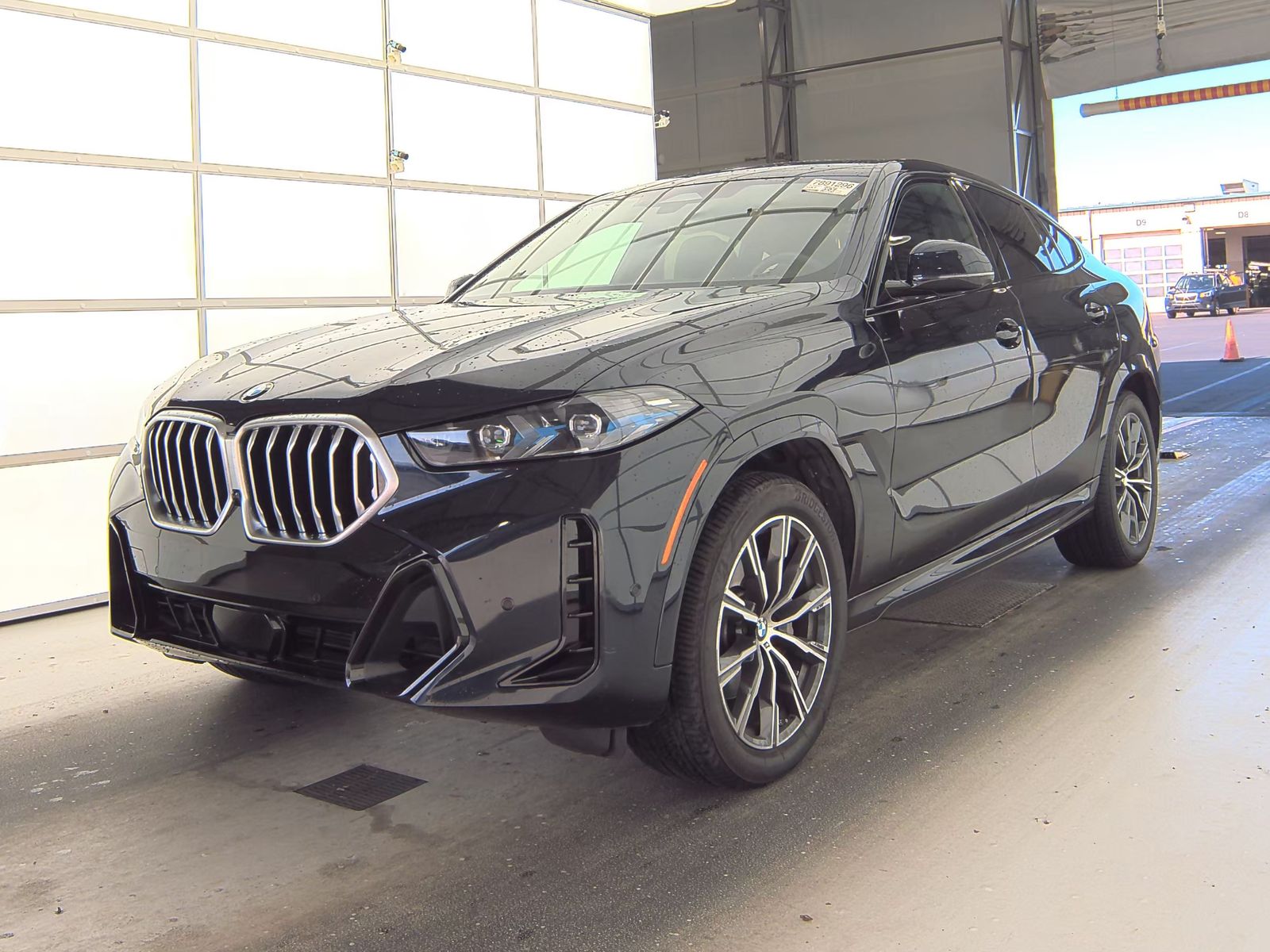 2025 BMW X6 Sports Activity Coupe xDrive40i