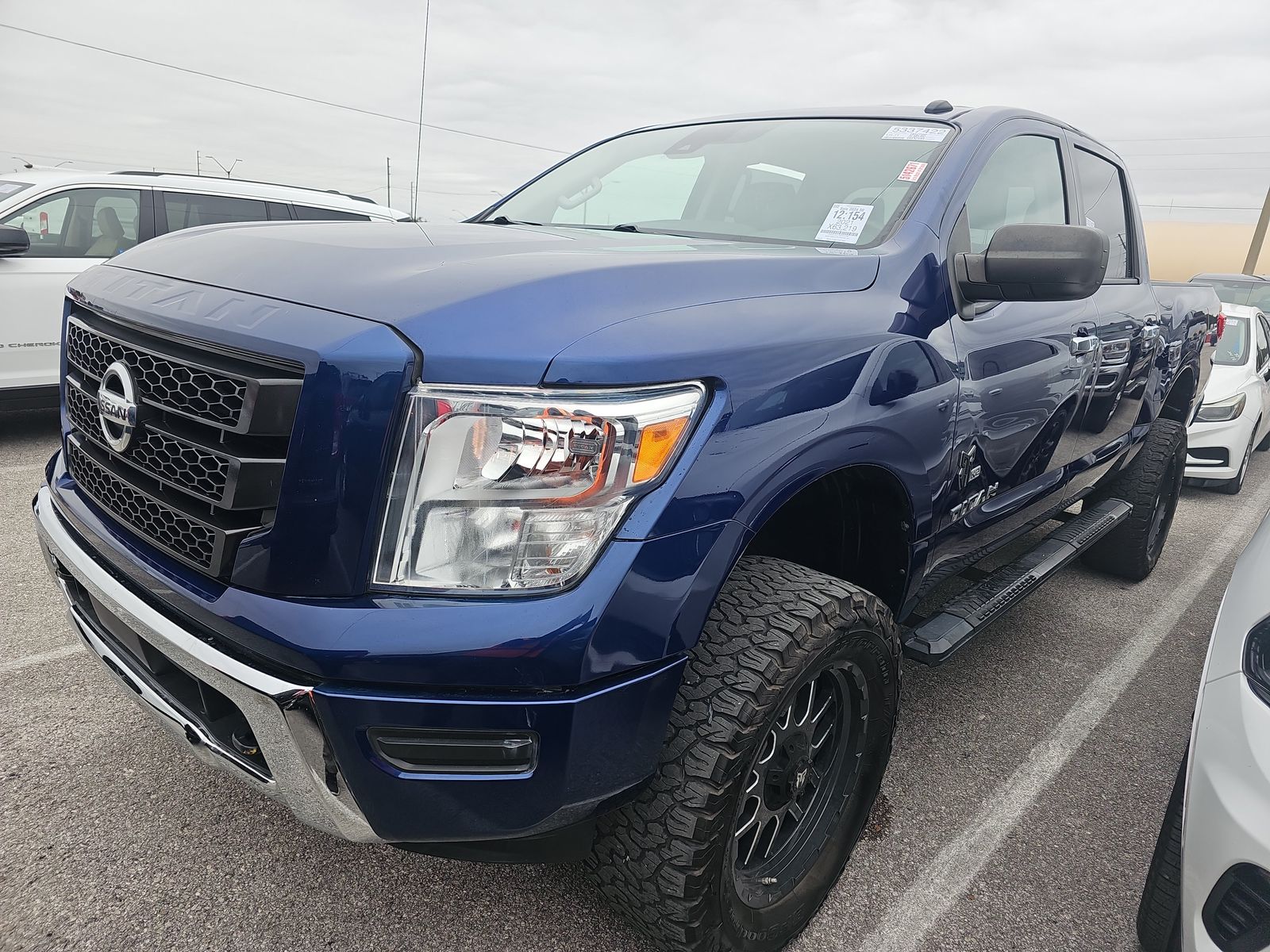 2021 Nissan TITAN SV Crew Cab Extra Short Bed