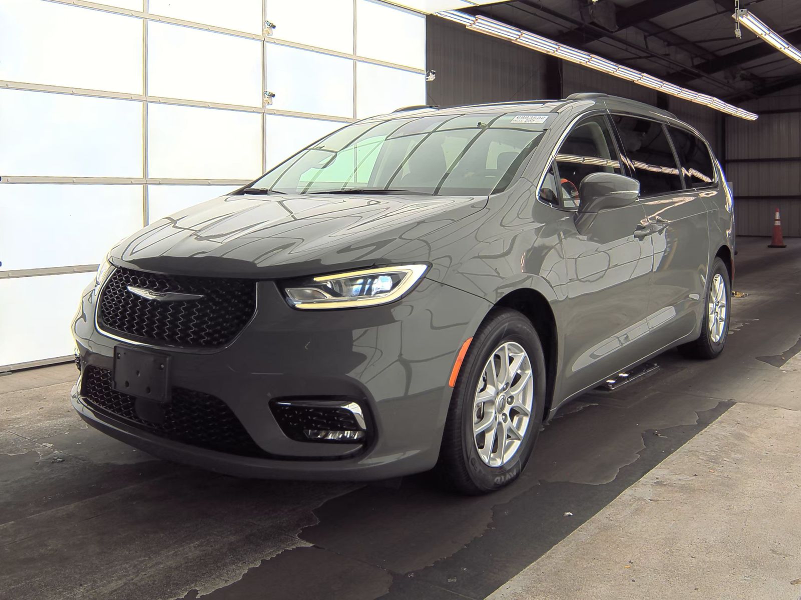 2022 Chrysler Pacifica Touring L 121.6