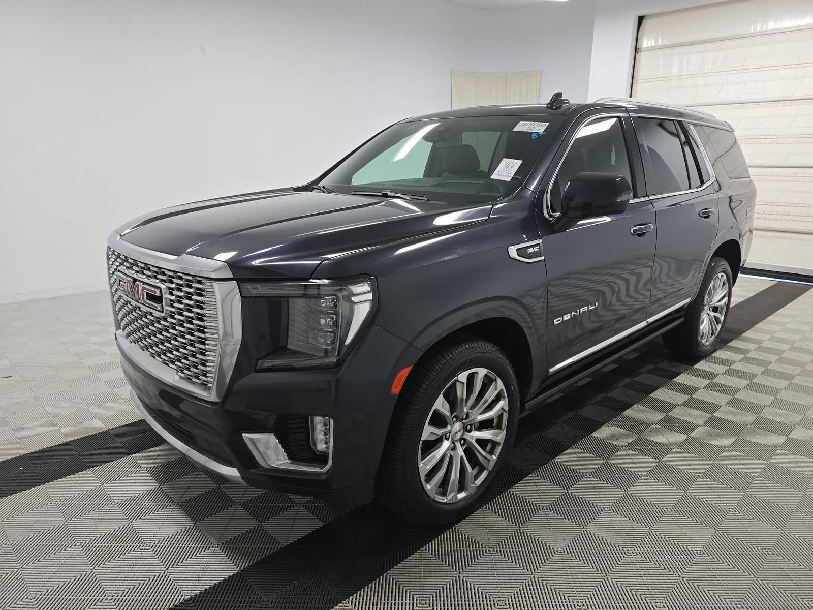 2023 GMC Yukon Denali 5SA