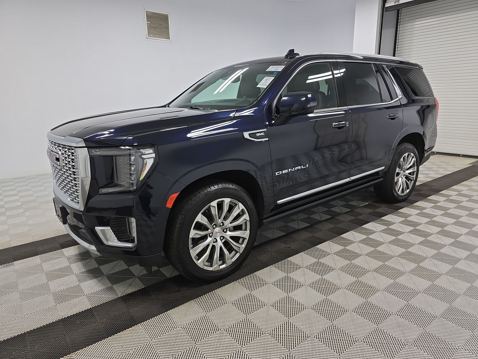 2023 GMC Yukon Denali 5SA