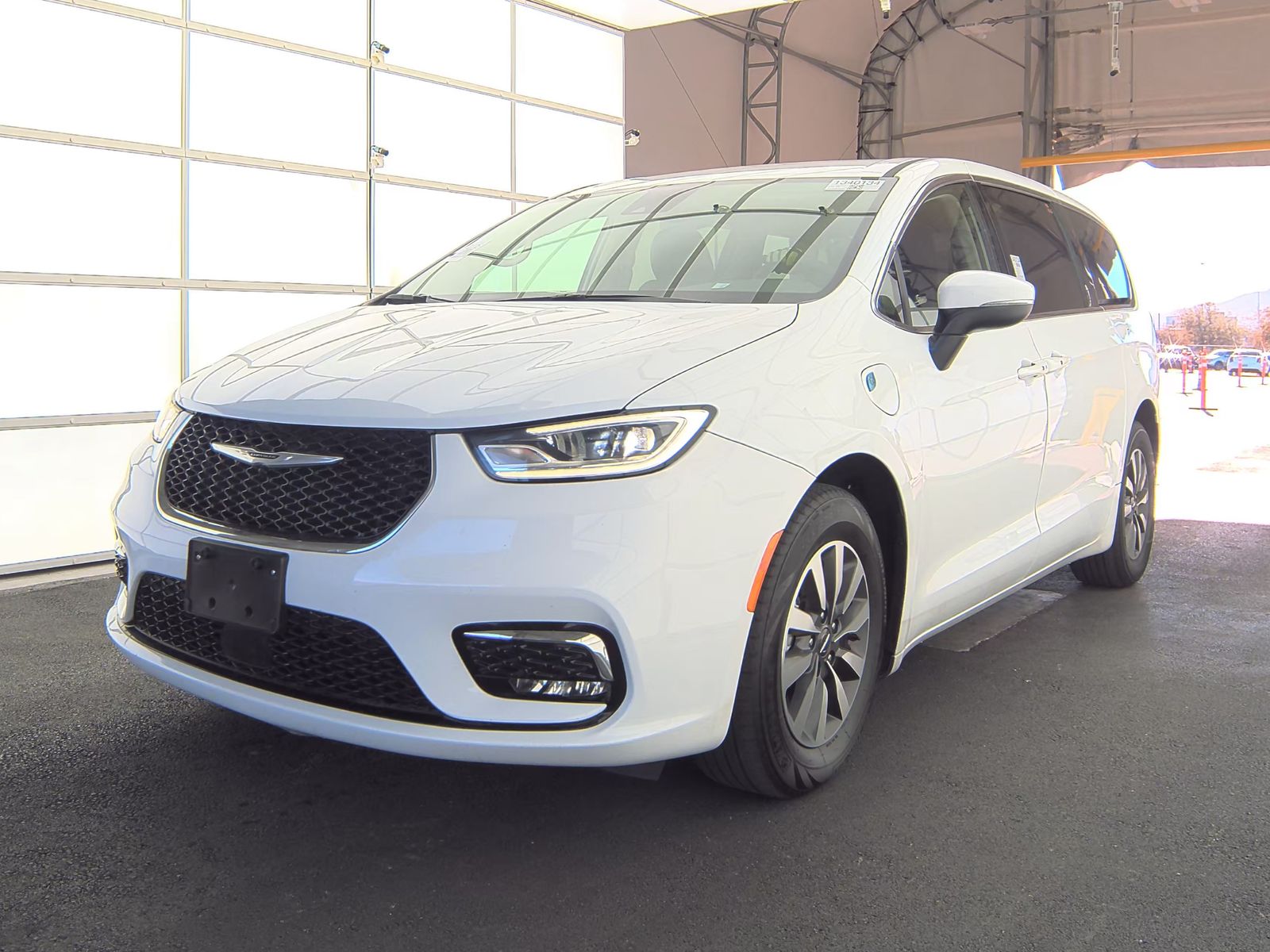 2023 Chrysler Pacifica Hybrid Touring L 121.6