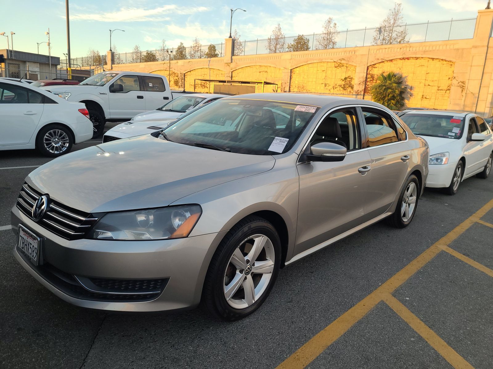 2014 Volkswagen Passat 1.8T SE