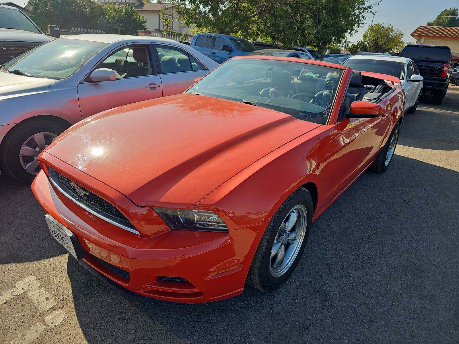 2014 Ford Mustang V6 Premium RWD