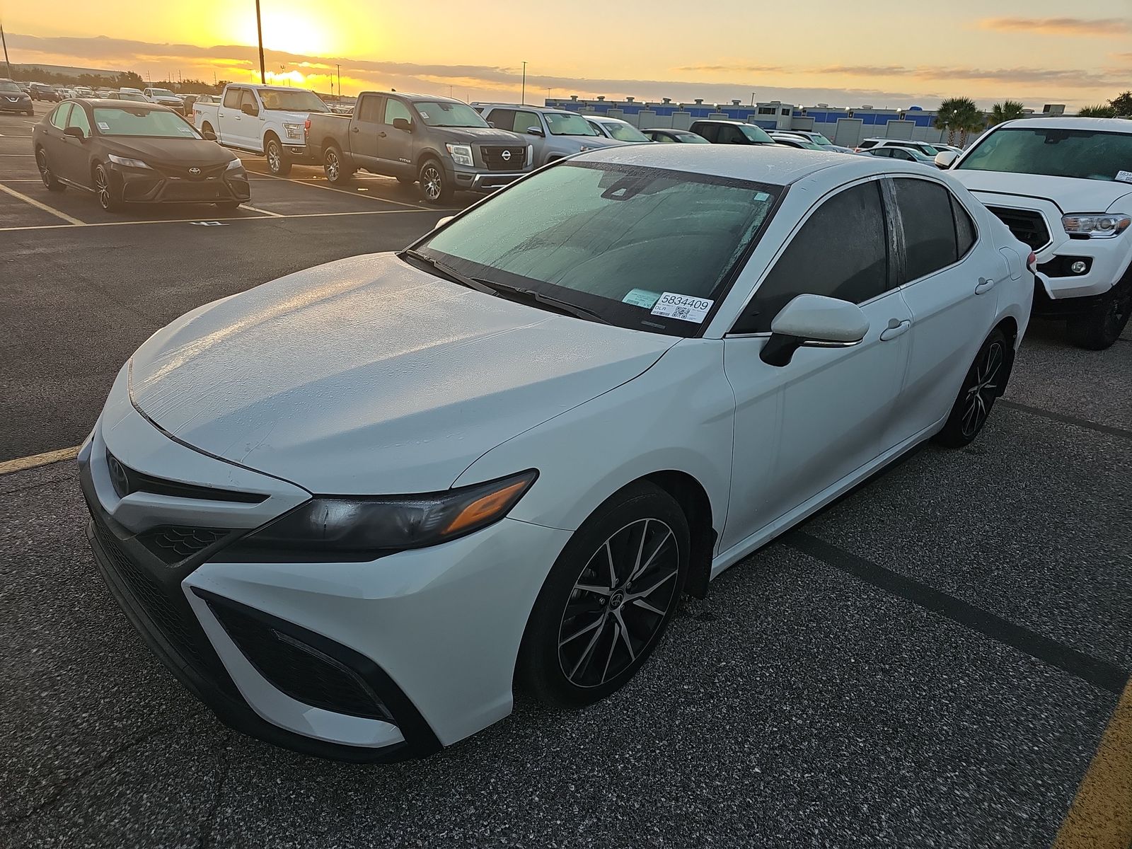 2023 Toyota Camry SE
