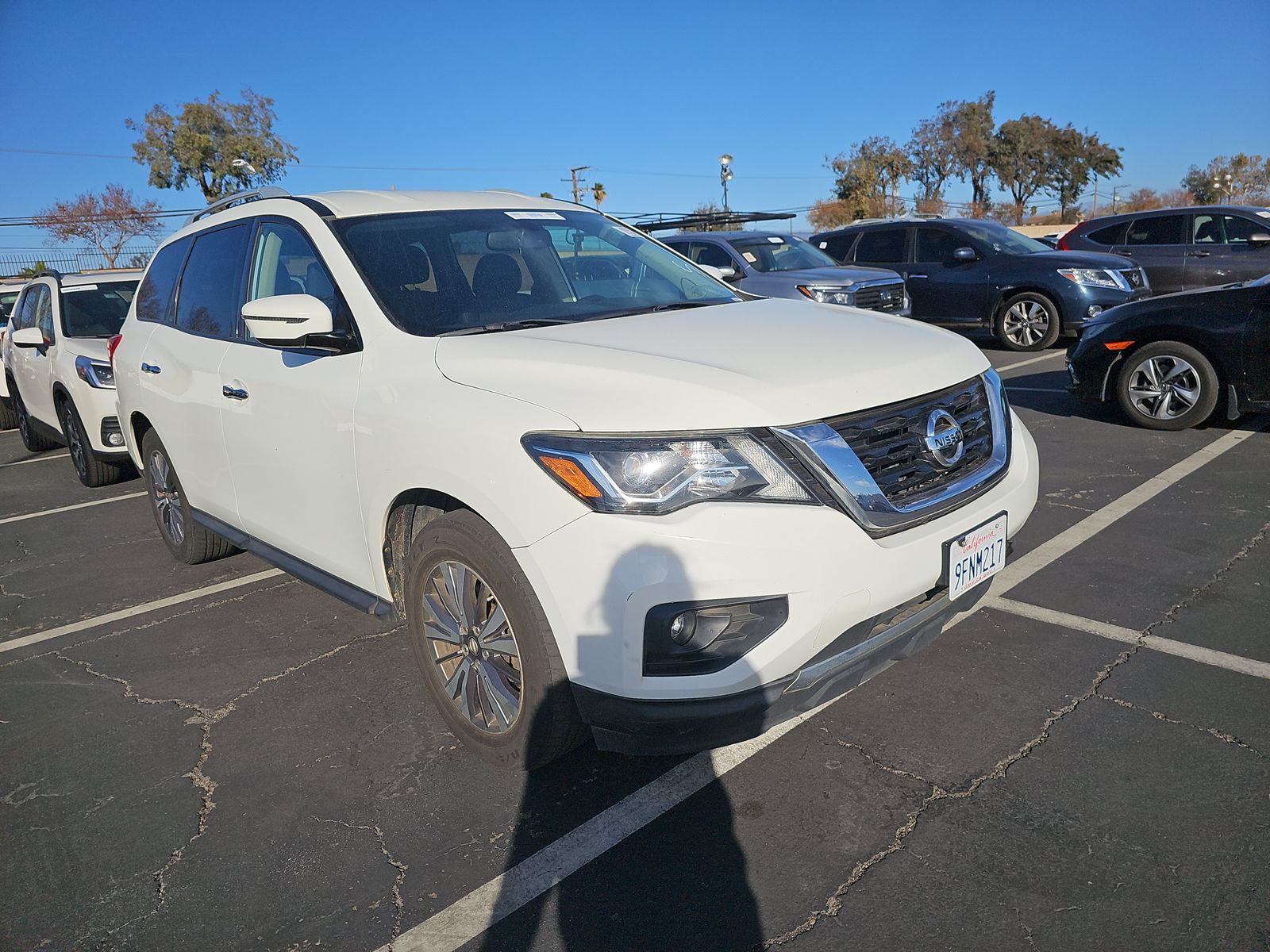 2019 Nissan Pathfinder SV FWD