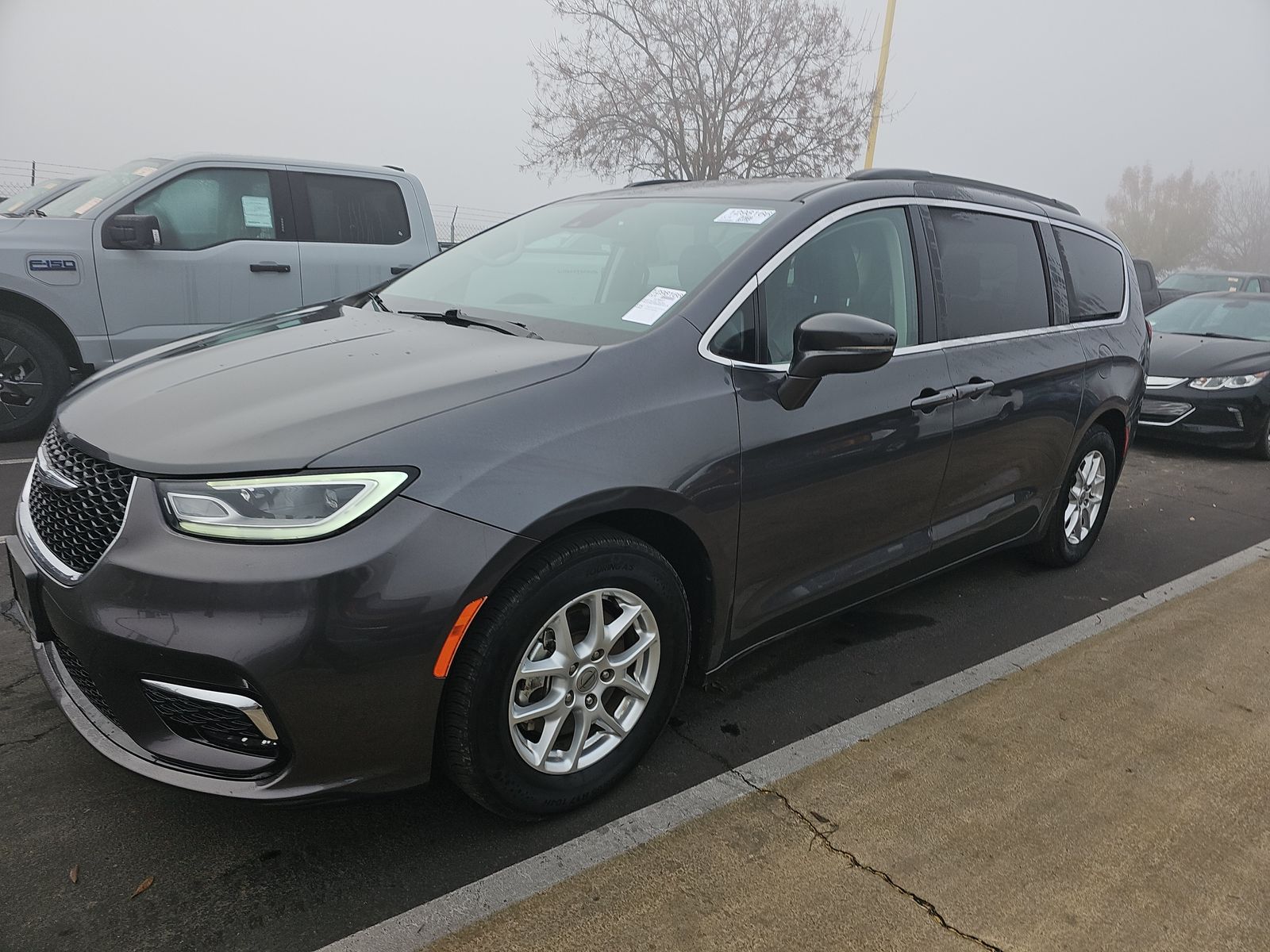 2022 Chrysler Pacifica Touring L 121.6