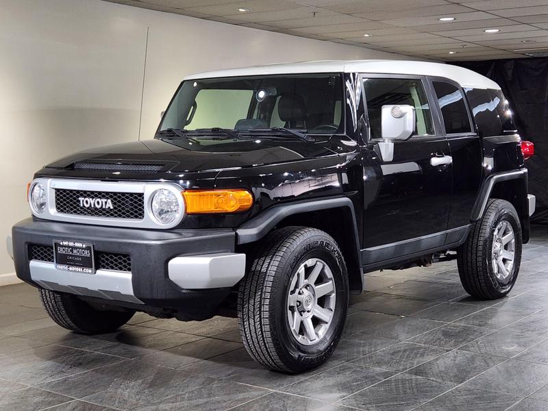 2014 Toyota FJ Cruiser w/Rear Doors