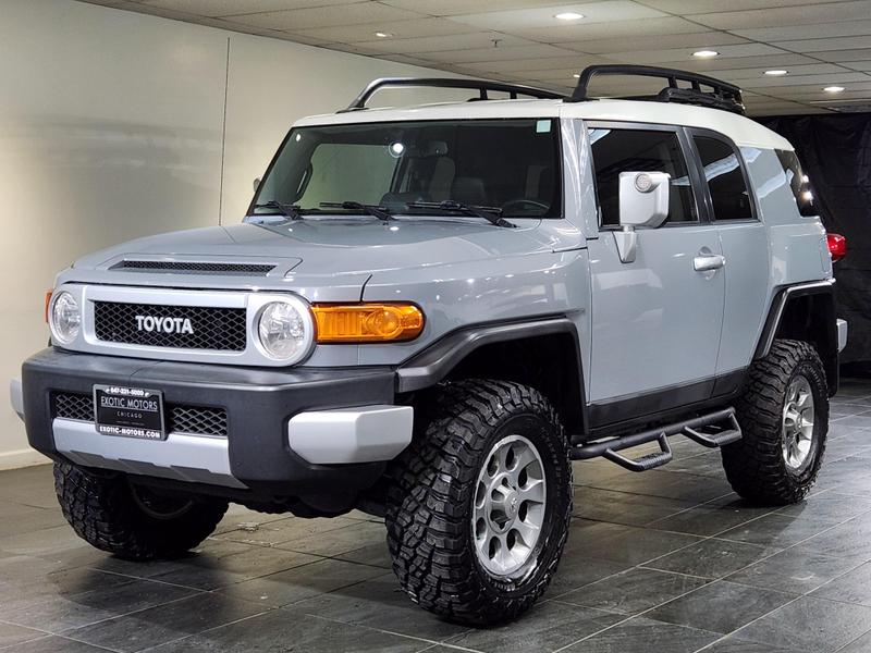 2014 Toyota FJ Cruiser w/Rear Doors