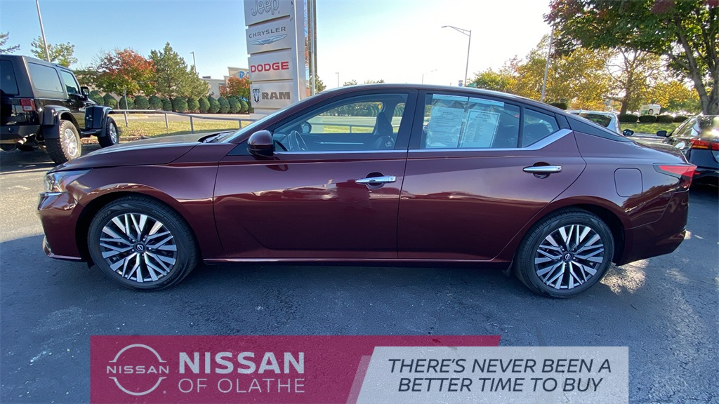 2023 Nissan Altima SV