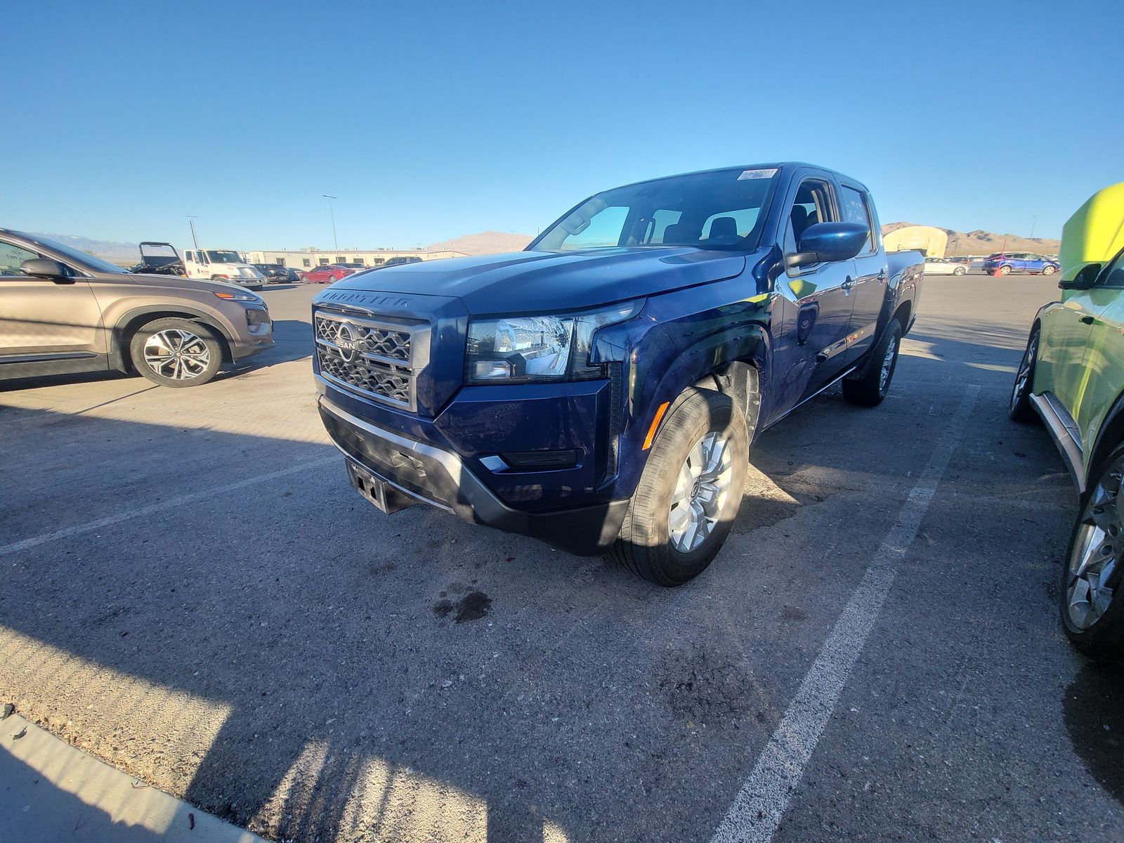 2022 Nissan Frontier SV Crew Cab Short Bed