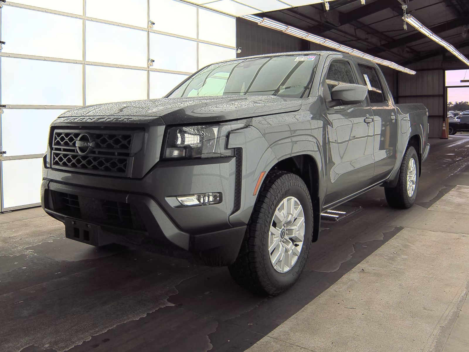 2022 Nissan Frontier SV Crew Cab Short Bed