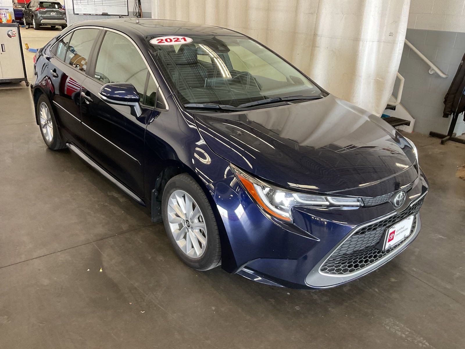 2021 Toyota Corolla XLE Sedan
