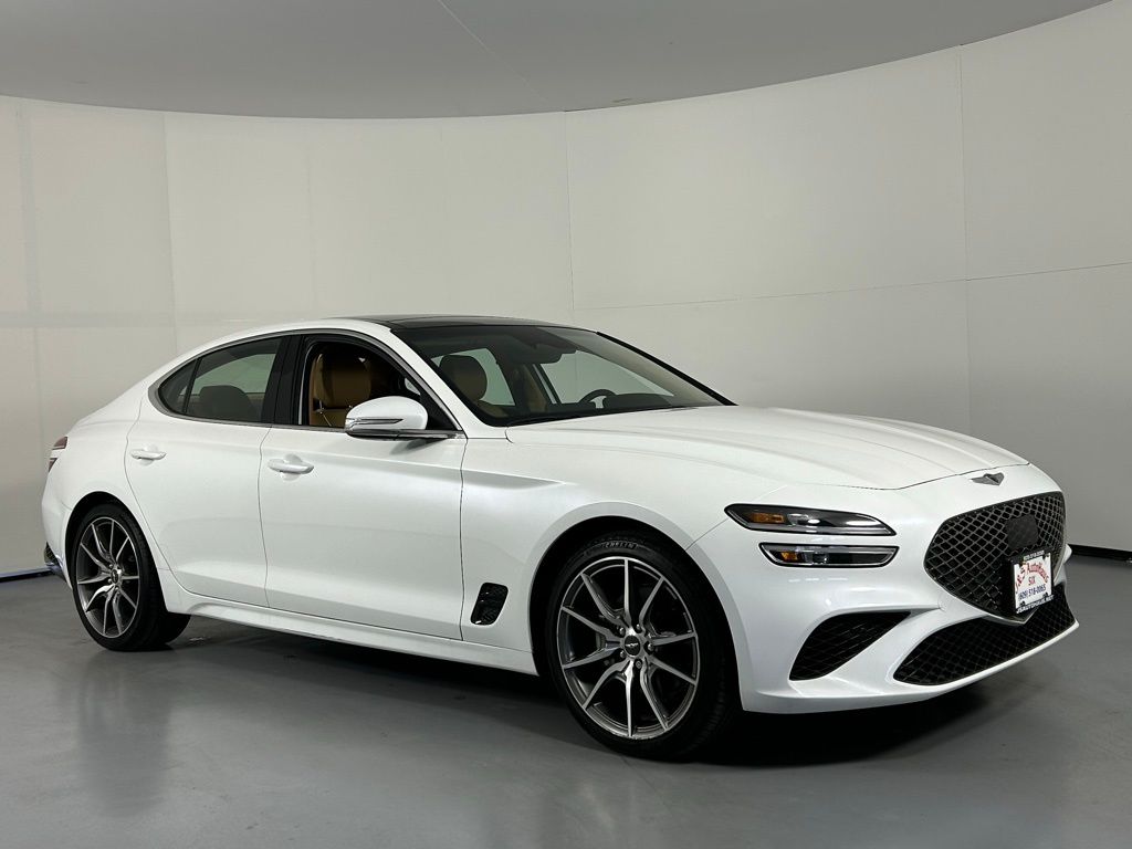 2022 Genesis G70 2.0T Standard