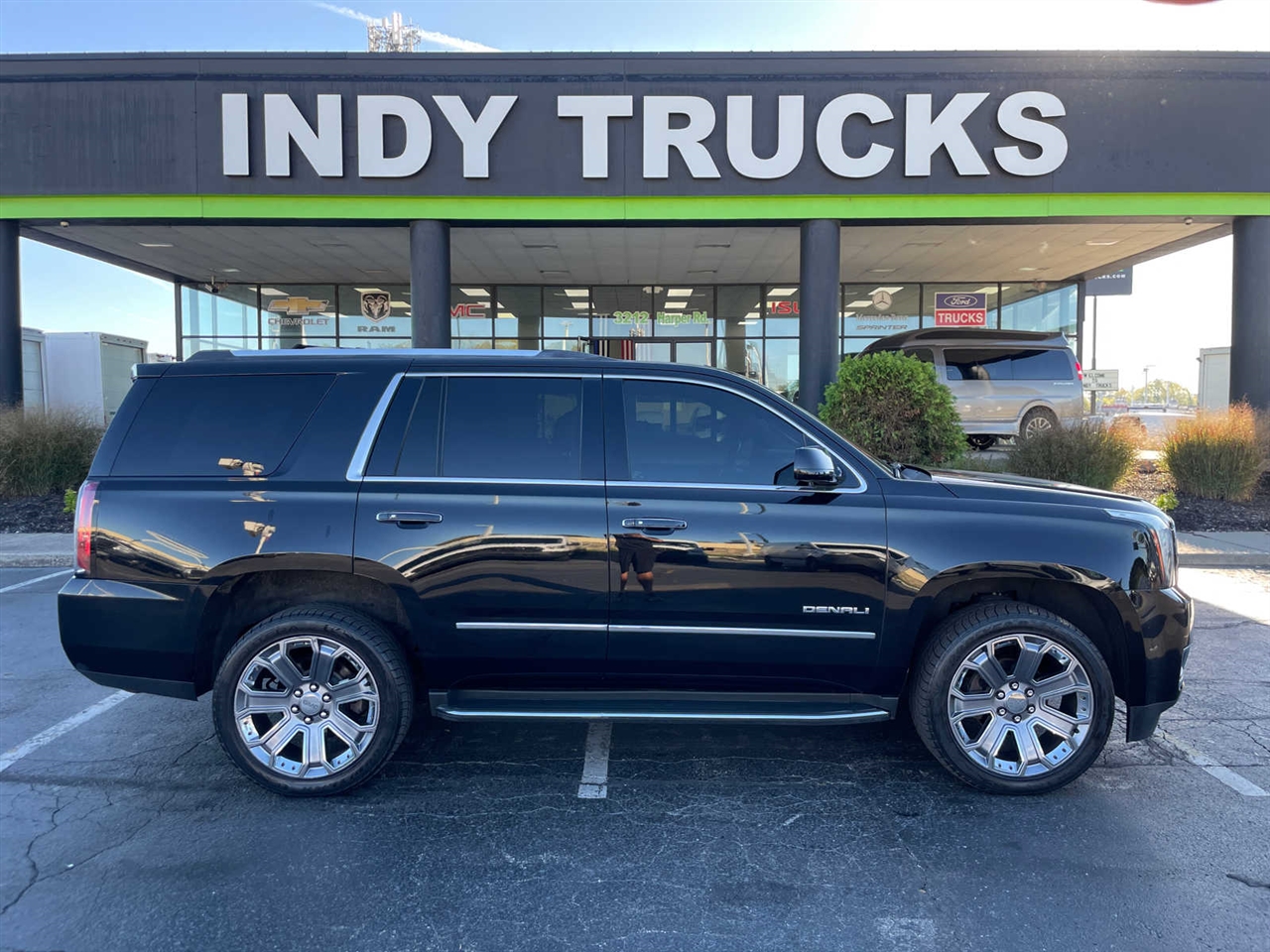 2017 GMC Yukon Denali 5SA