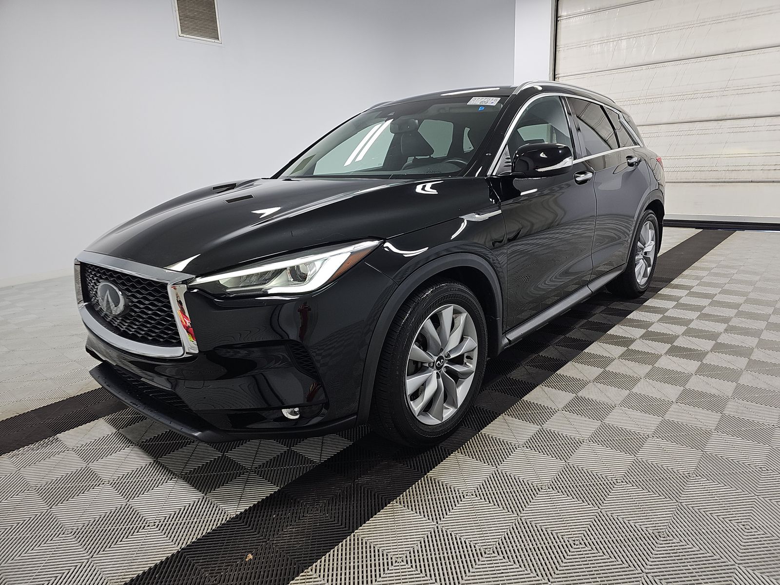 2021 INFINITI QX50 LUXE