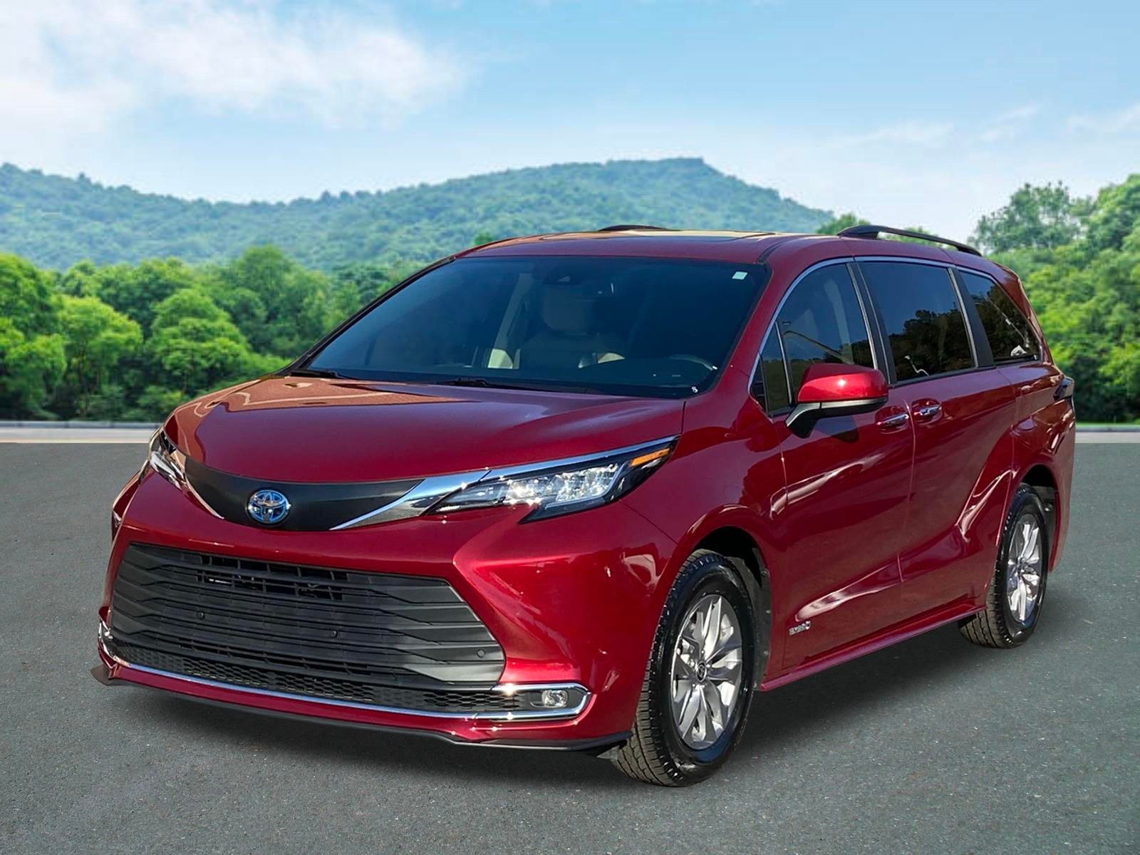 2021 Toyota Sienna XLE 7-Passenger 120.5