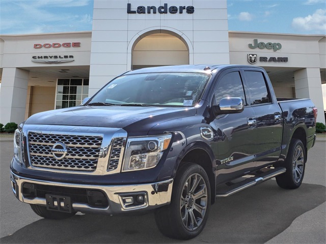 2017 Nissan TITAN SL Crew Cab Extra Short Bed