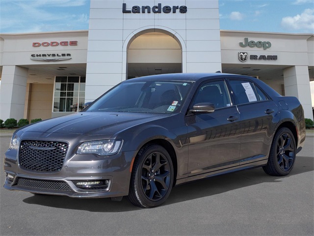 2023 Chrysler 300 Touring L