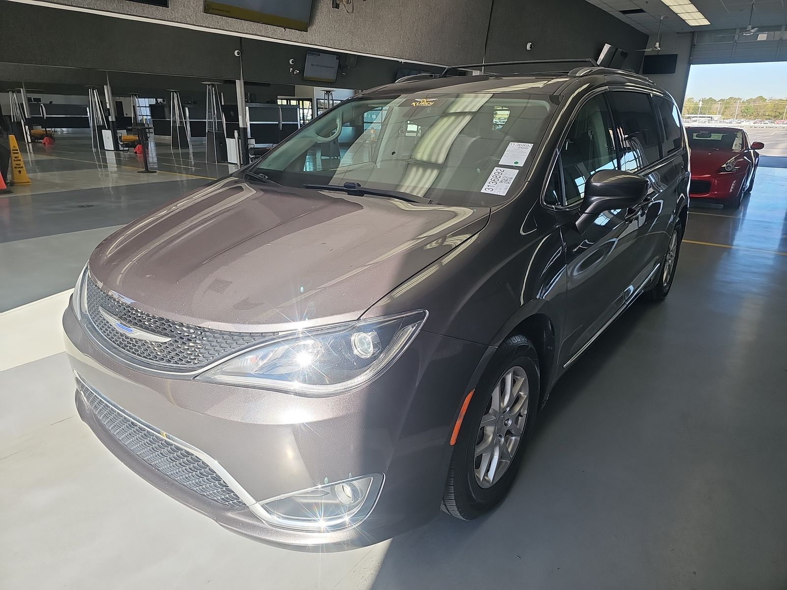 2020 Chrysler Pacifica Touring L 121.6