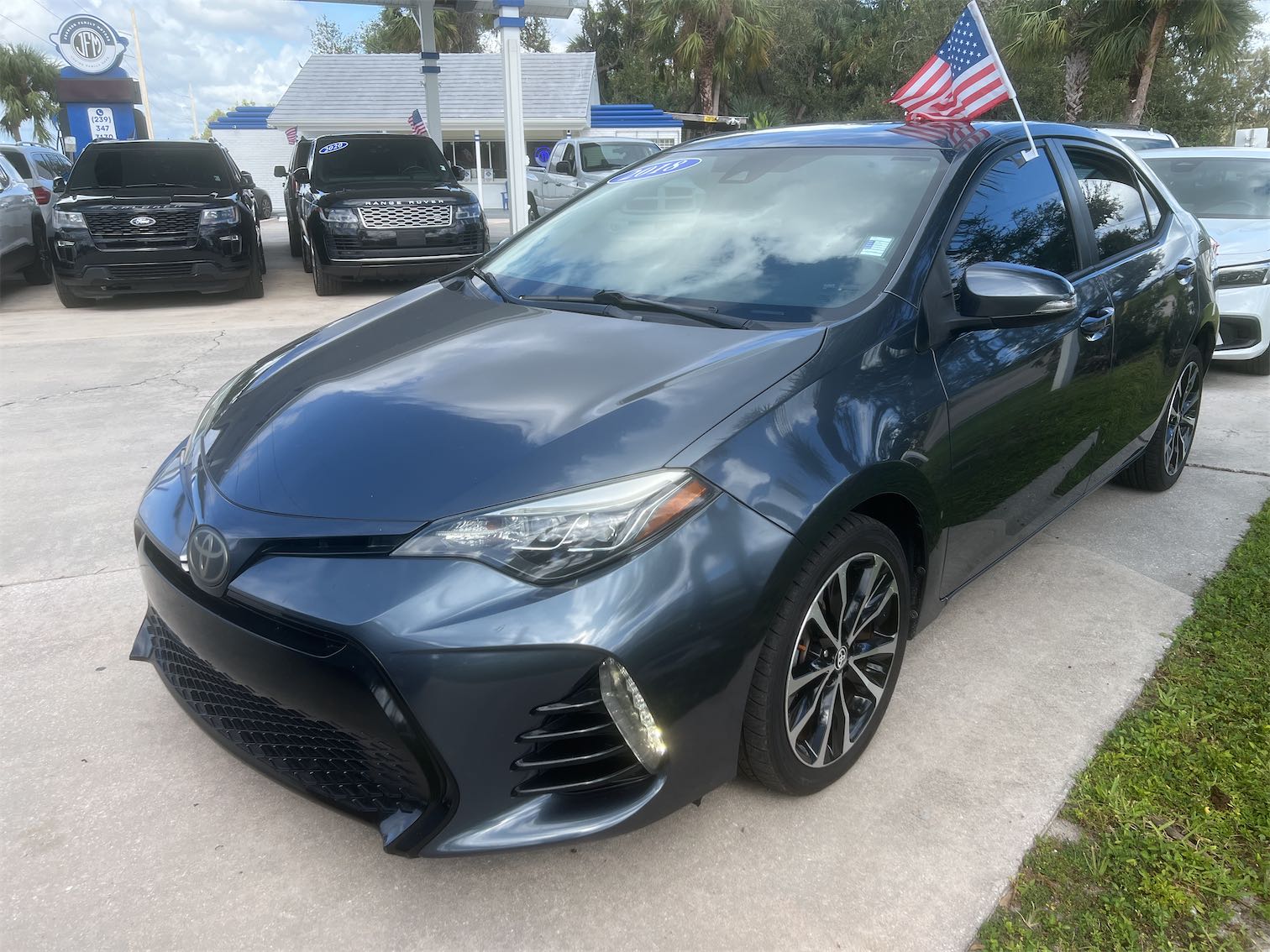 2018 Toyota Corolla SE Sedan