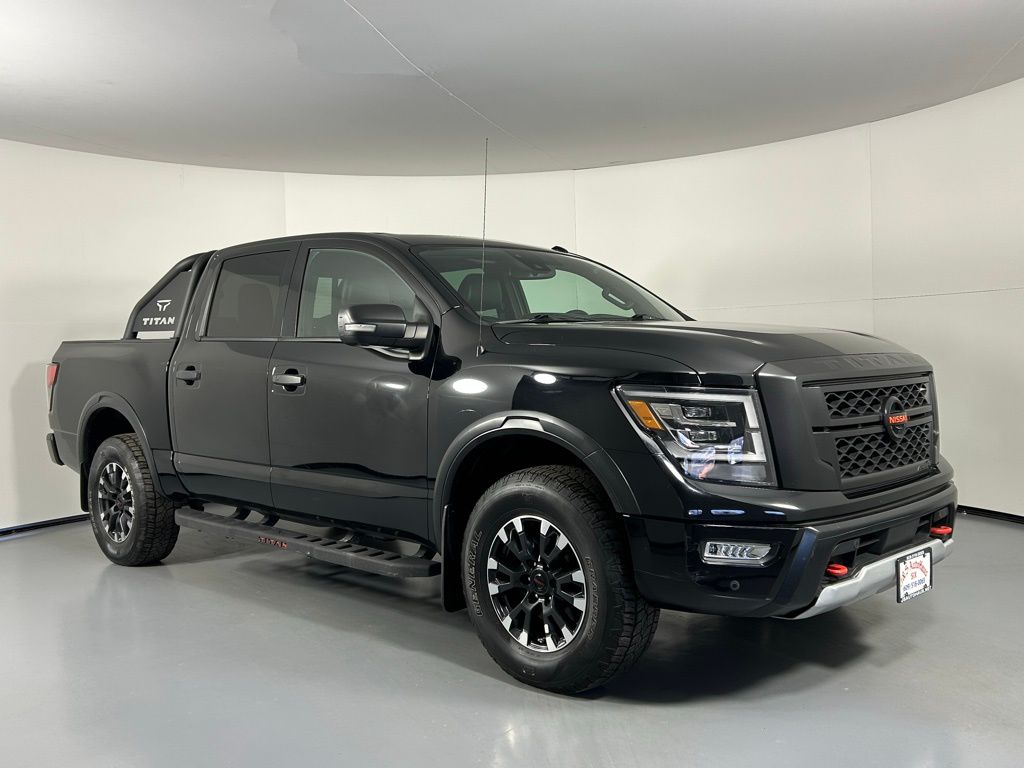 2021 Nissan TITAN PRO-4X Crew Cab Extra Short Bed
