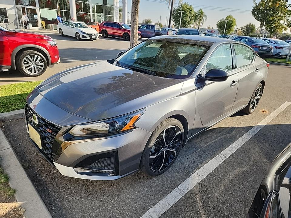 2023 Nissan Altima SR