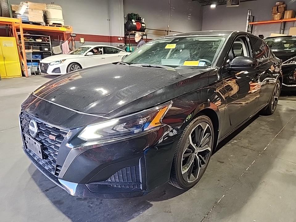 2023 Nissan Altima SR
