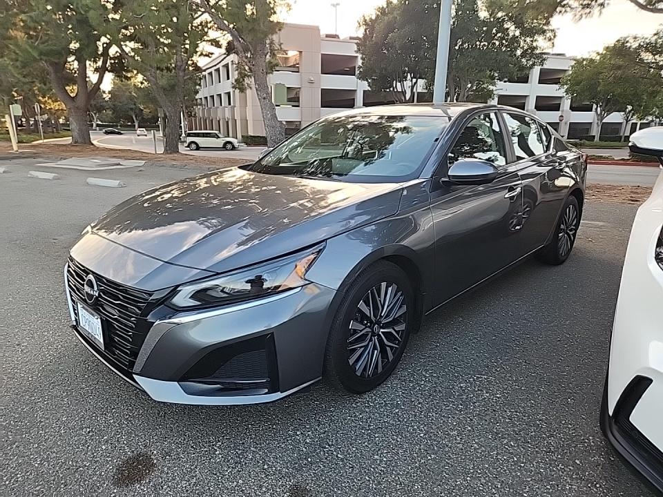 2023 Nissan Altima SV