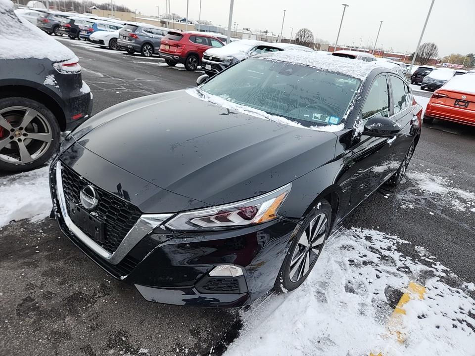 2022 Nissan Altima SV