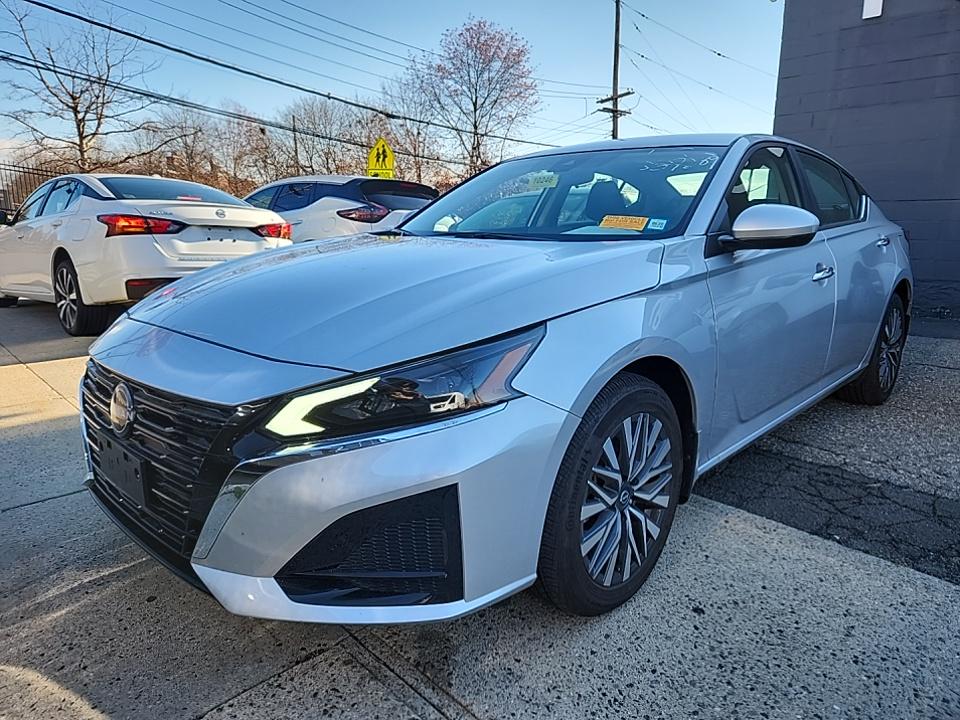2023 Nissan Altima SV