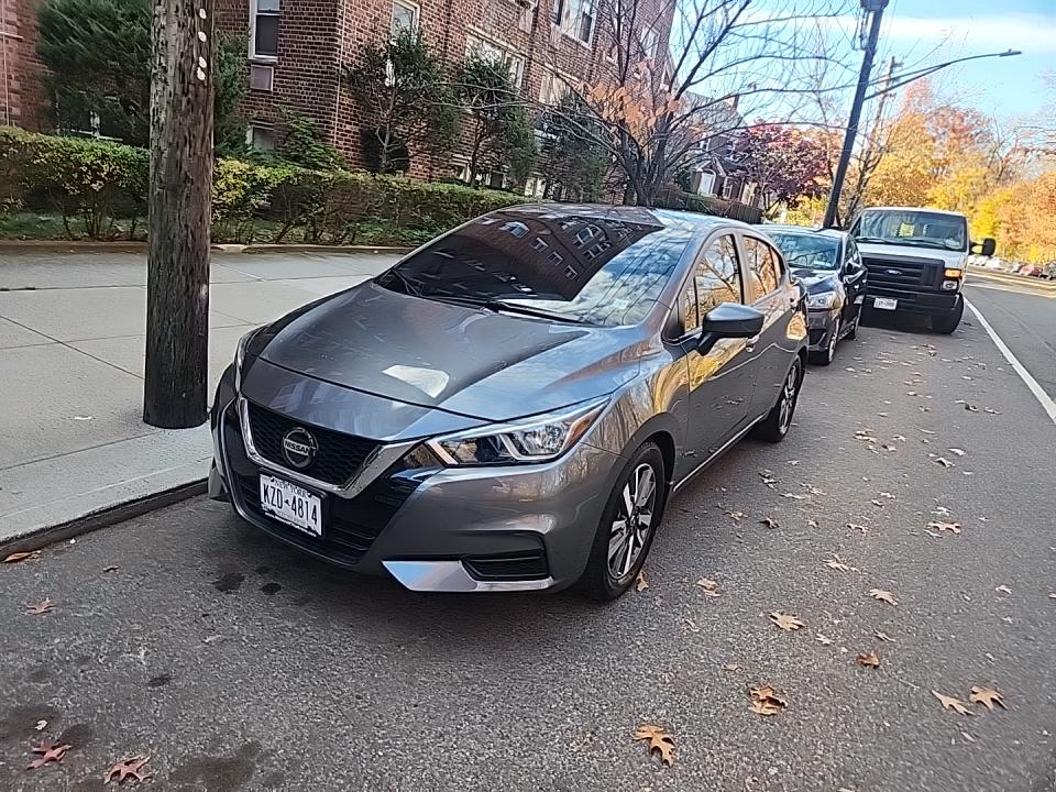 2022 Nissan Versa SV