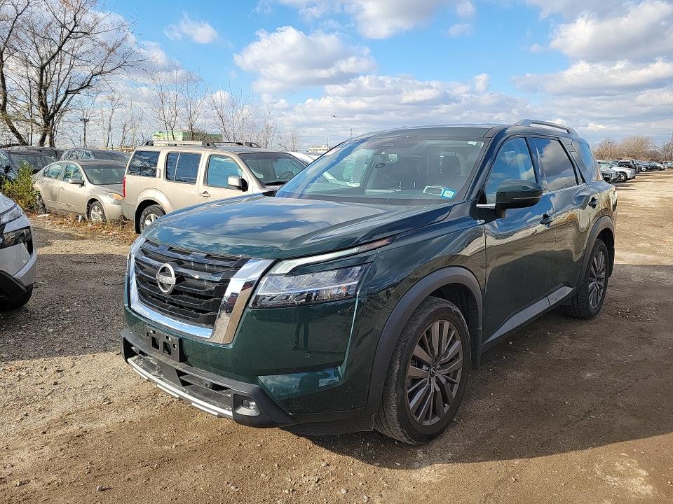 2022 Nissan Pathfinder SL