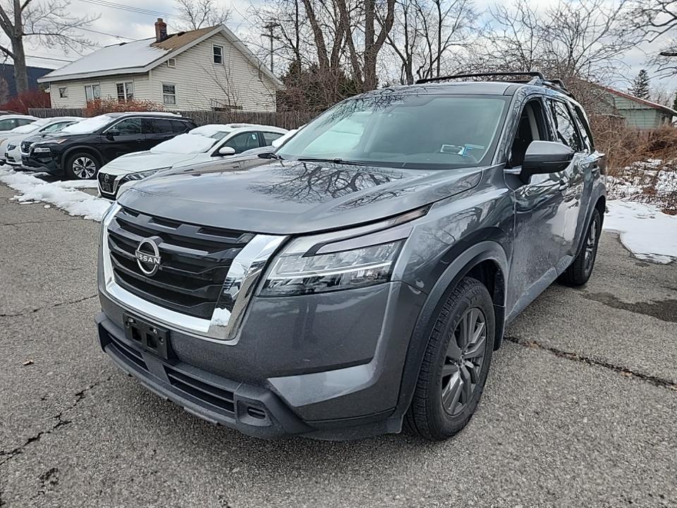 2022 Nissan Pathfinder SV