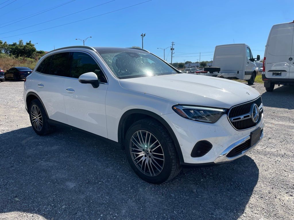 2023 Mercedes-Benz GLC 300