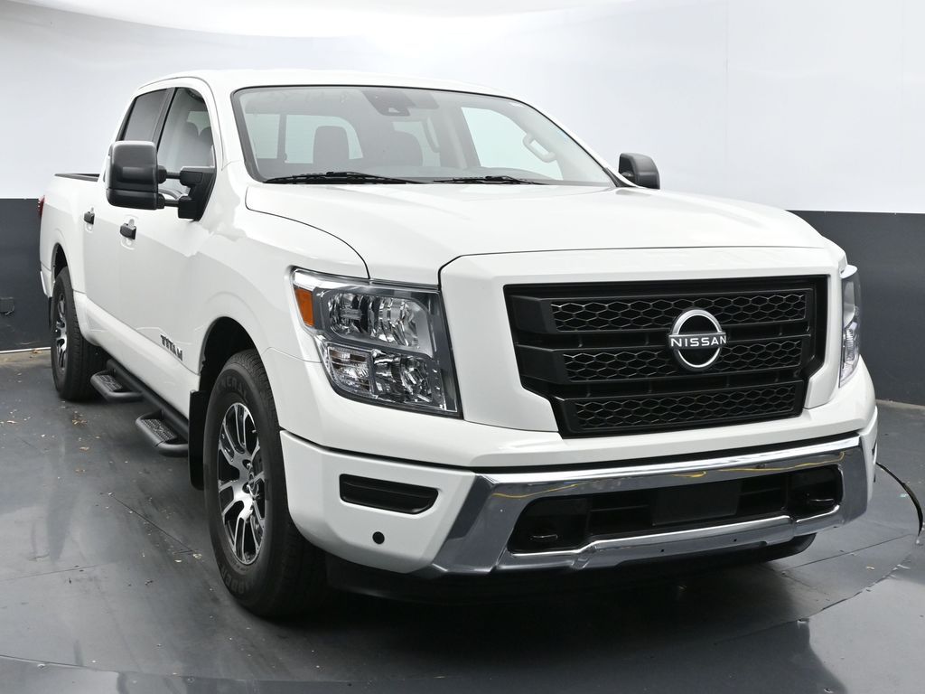 2023 Nissan TITAN SV Crew Cab Extra Short Bed