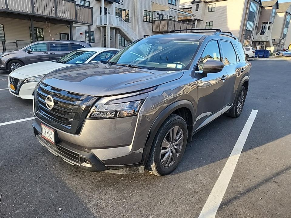 2023 Nissan Pathfinder SV
