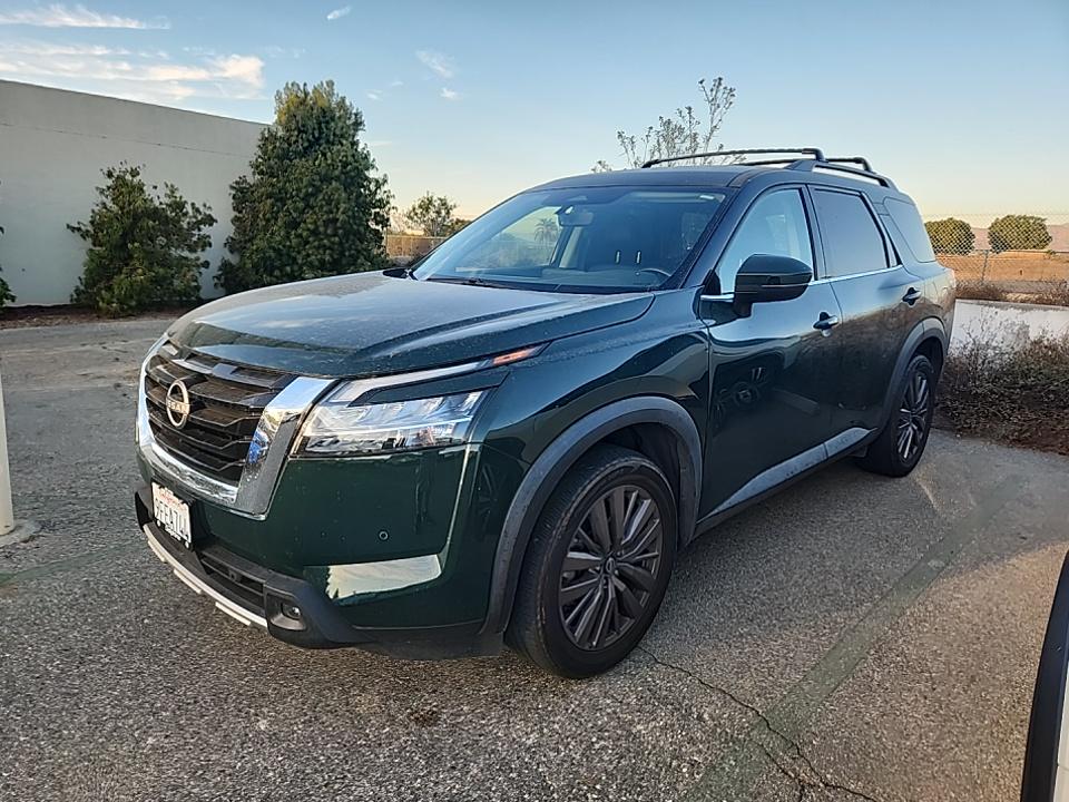 2023 Nissan Pathfinder SL