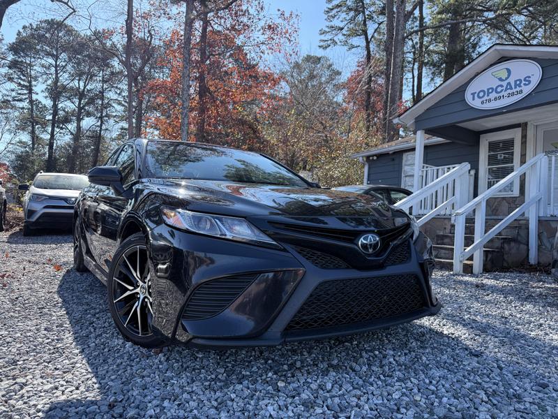2020 Toyota Camry SE