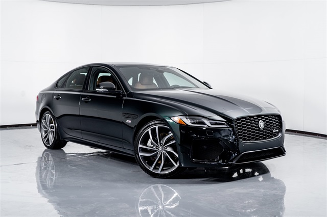 2024 Jaguar XF R-Dynamic SE